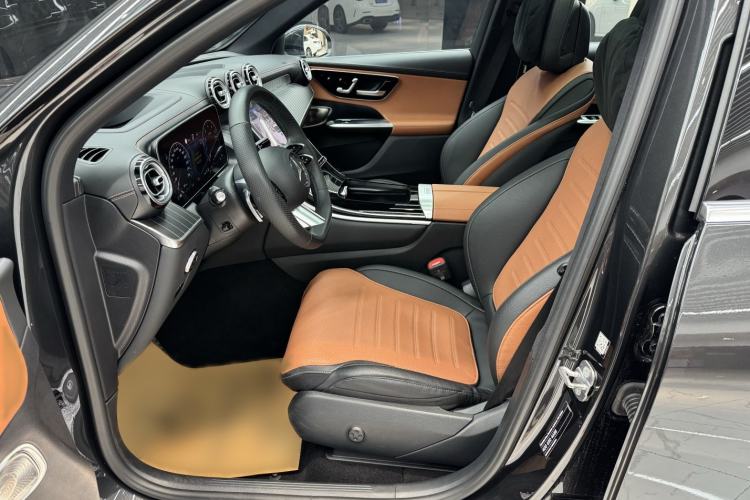 Used Mercedes-Benz GLC 2023 GLC 300 L 4MATIC Luxury 7-Seater
