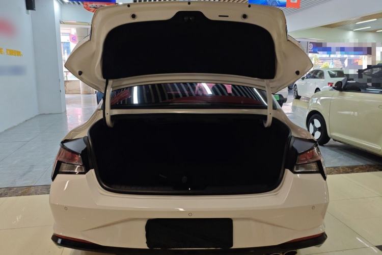 Used Hyundai Elantra 2022 240TGDi DCT LUX Prestige Edition