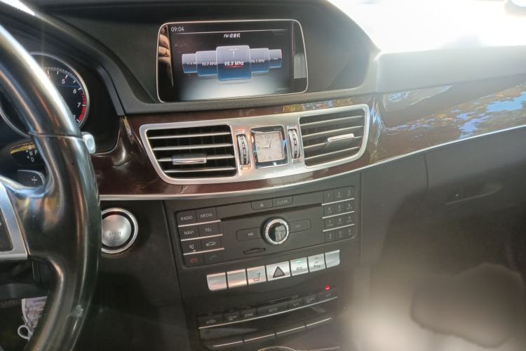 Used Mercedes-Benz E-Class 2015 E 260 L
