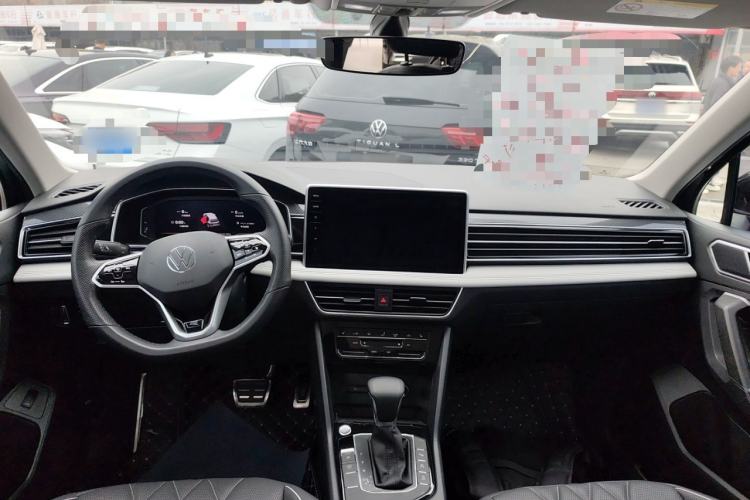 Used Volkswagen Tiguan L 2022 330TSI Automatic Two-Wheel Drive R-Line Enhanced Edition
