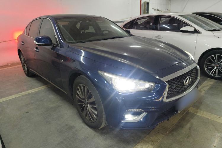 Used Infiniti Q50L 2018 2.0T Enjoyment Version China VI Standard
