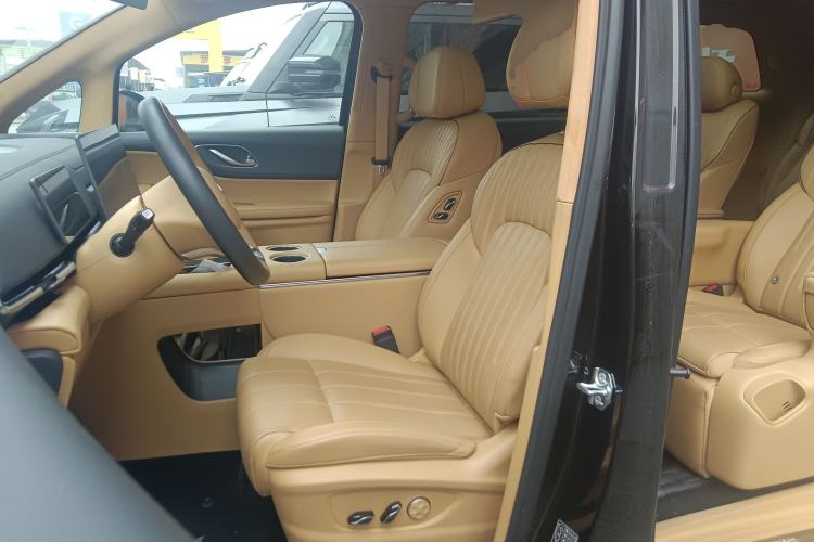 Used VOYAH Dream 2024 PHEV Ultra-Long Range Flagship Edition