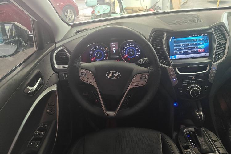 Used Hyundai Santa Fe 2015 2.0T Automatic 4x4 Smart 7-Seater