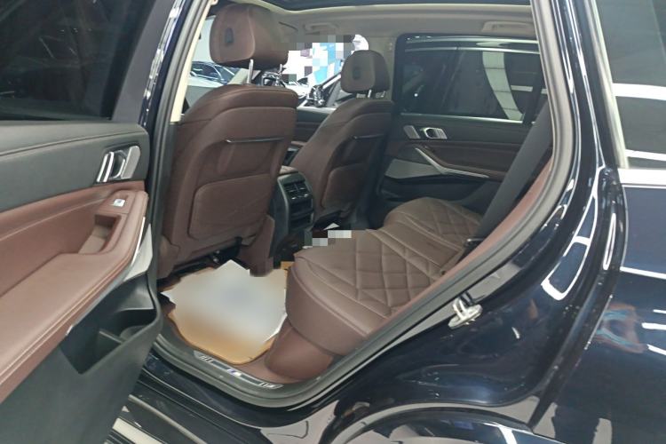 Used BMW X5 2022 Restyled xDrive 30Li Luxury Version M Sport Package
