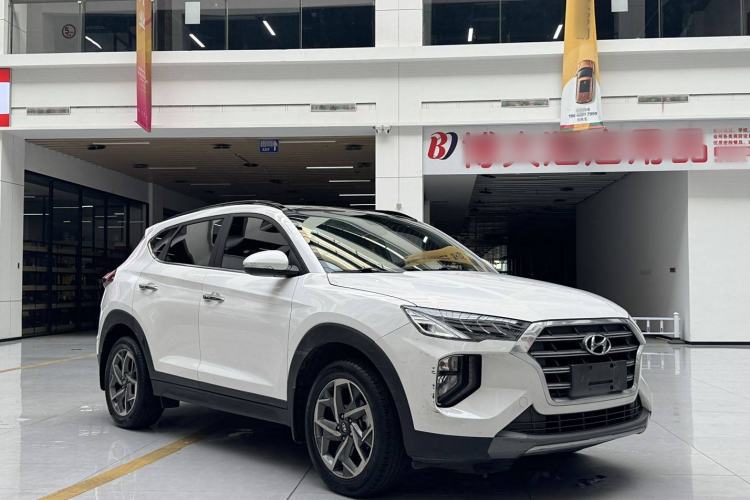 Used Hyundai Tucson 2019 280TGDi Dual-Clutch Two-Wheel Drive Fashion Edition China VI Standard