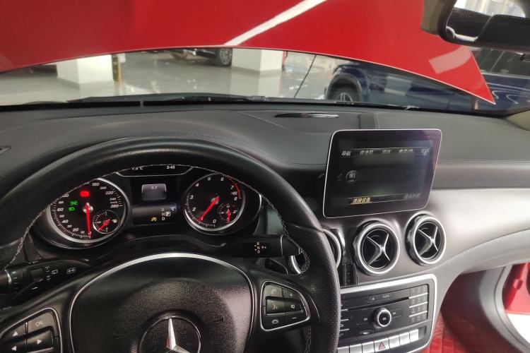 Used Mercedes-Benz GLA 2017 GLA 200 Fashion Model