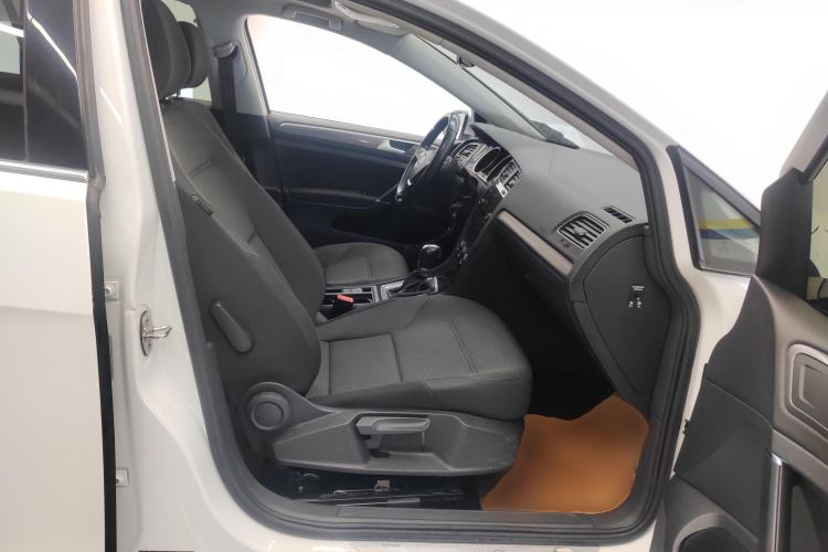 Used Volkswagen Golf 2019 1.8TSI Travel Edition
