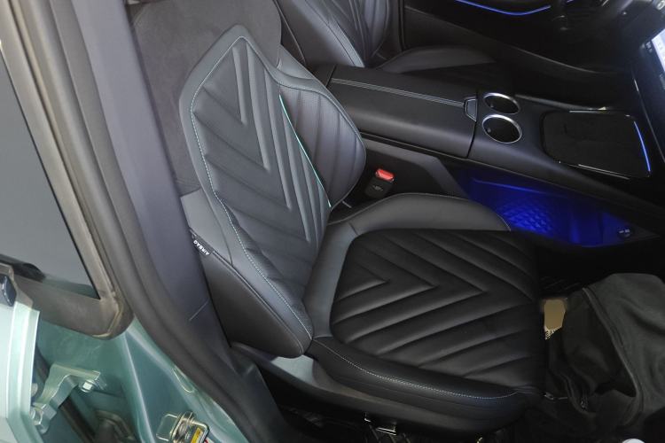 Used  SL03 2023 200Max Range-Extended Version
