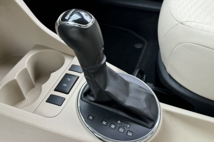 Used Skoda Fabia 2014 1.4L Automatic Crystal Edition
