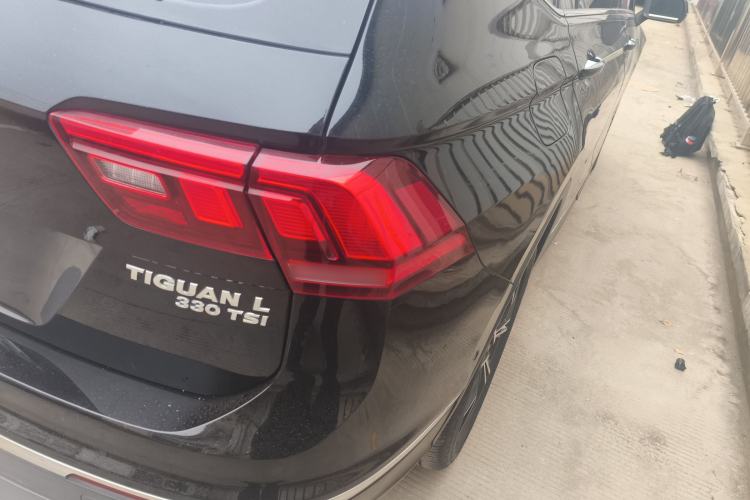 Used Volkswagen Tiguan L 2019 330TSI Automatic Two-Wheel Drive Smart Luxury Version China V Emission Standard
