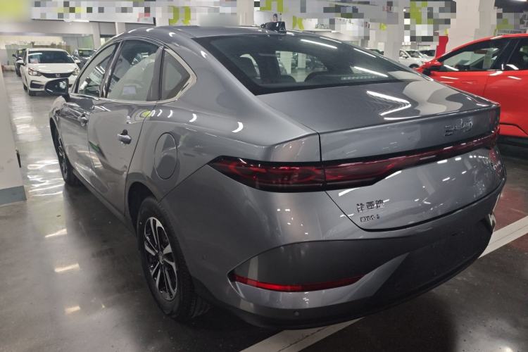 Used BYD Qin PLUS 2025 DM-i Smart Drive 120KM Superior Model
