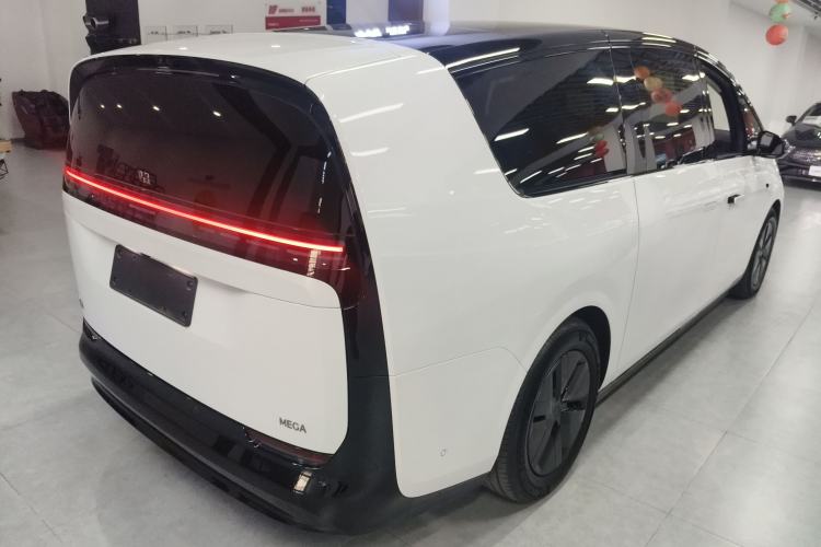 Used Li Auto MEGA 2025 Home Family Special Edition
