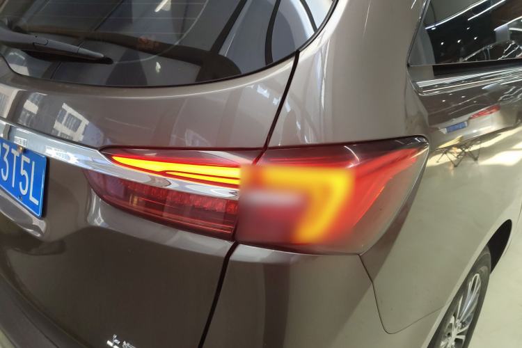 Used Buick GL8 2022 Land Cruiser Executive Class 652T Comfort Model
