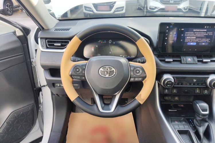 Used Toyota RAV4 2023 2.0L CVT Two-Wheel Drive Fashion Plus Edition
