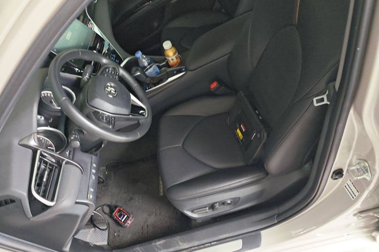 Used Toyota Camry 2021 2.0G Luxury Edition
