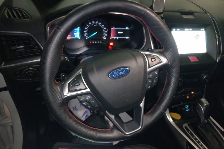 Used Ford Edge 2016 EcoBoost 245 Two-Wheel-Drive Titanium 7-Seater
