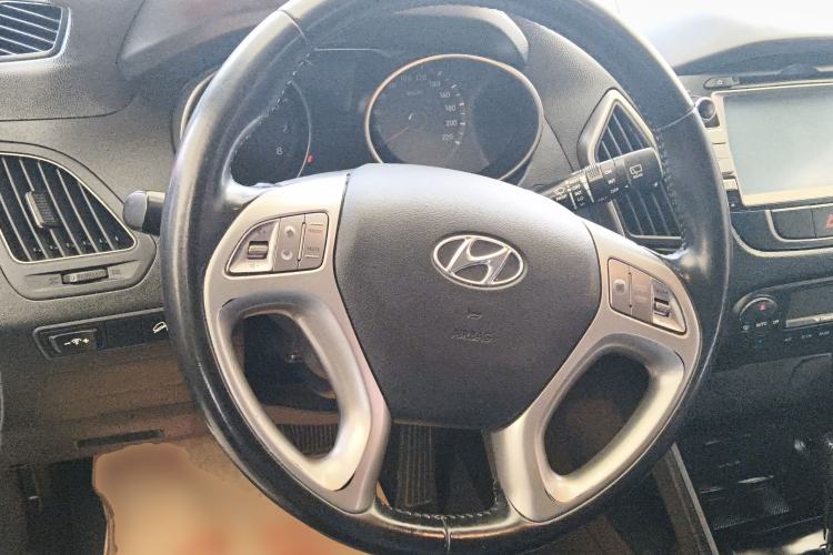 Used Hyundai ix35 2013 2.0L Automatic Two-Wheel Drive Smart GLS China IV Standard