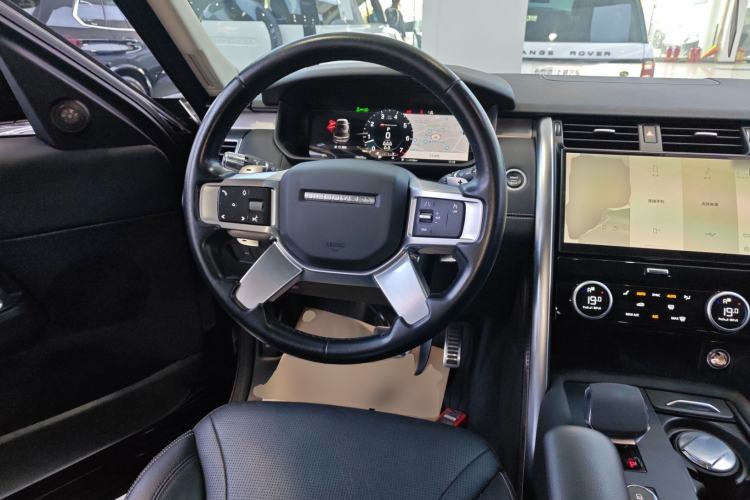 Used Land Rover Discovery 2021 360 PS R-Dynamic S
