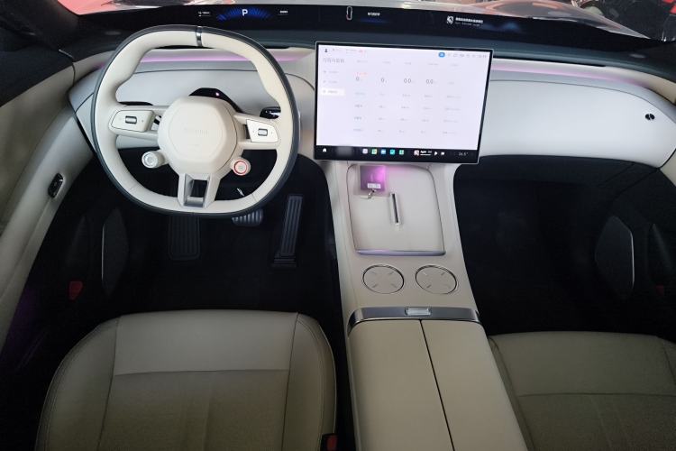 Used  YU7 2025 Ultra-Long Range Rear-Wheel Drive Version
