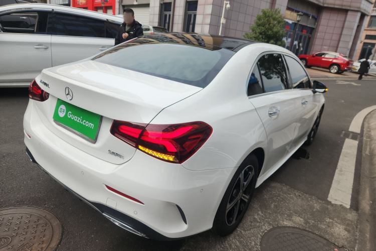 Used Mercedes-Benz A-Class 2022 Revised Version A 200 L Sport Sedan Fashionable Style
