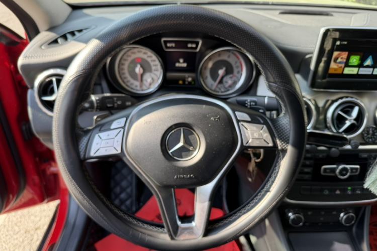 Used Mercedes-Benz GLA 2015 GLA 200 Fashion Model