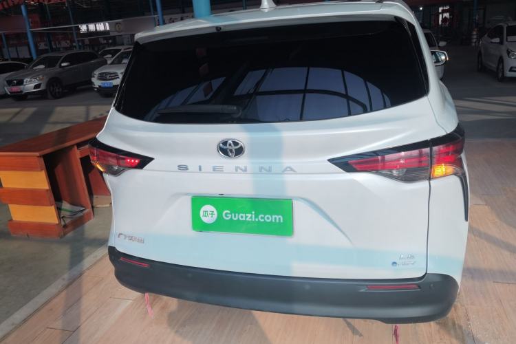 Used Toyota Sienna 2024 2.5L Hybrid Comfort Edition
