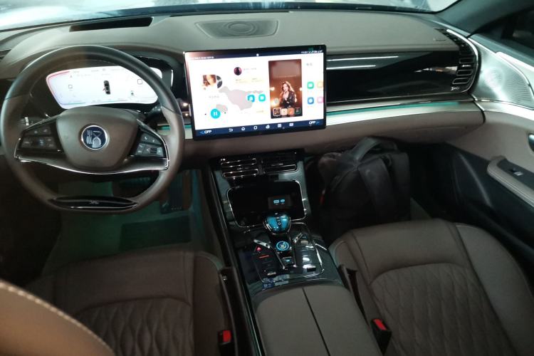 Used BYD Han 2023 EV Champion Edition 715KM Front-Drive Prestige Model
