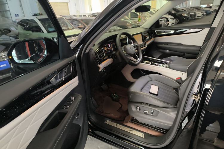 Used Volkswagen Teramont 2023 530 V6 Four-Wheel Drive Prestige Luxury Edition