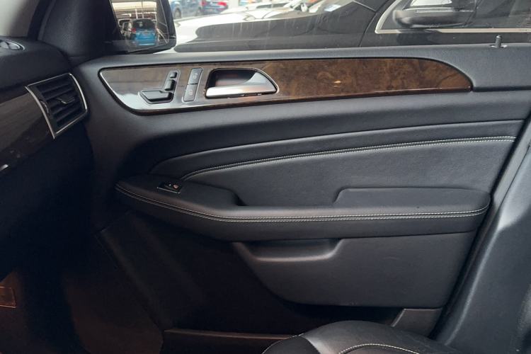 Used Mercedes-Benz M-Class 2014 ML 320 4MATIC