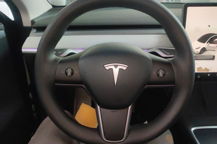 Used Tesla Model Y 2024 Long-Range All-Wheel-Drive Version
