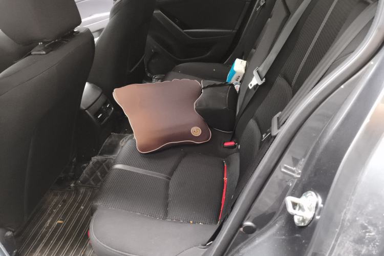 Used Mazda Mazda 3 Axela 2017 Hatchback 2.0L Automatic Luxury Model Emission Standard China V
