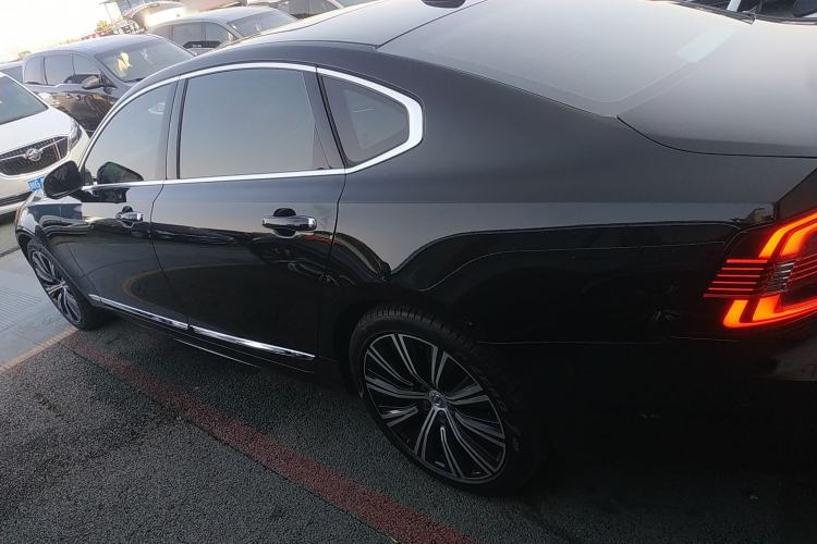 Used Volvo S90 2022 B5 Zhiya Luxury Edition