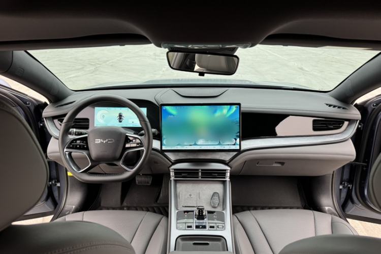 Used BYD Seal 2024 HONOR Edition DM-i 1.5L 121km Luxury Model
