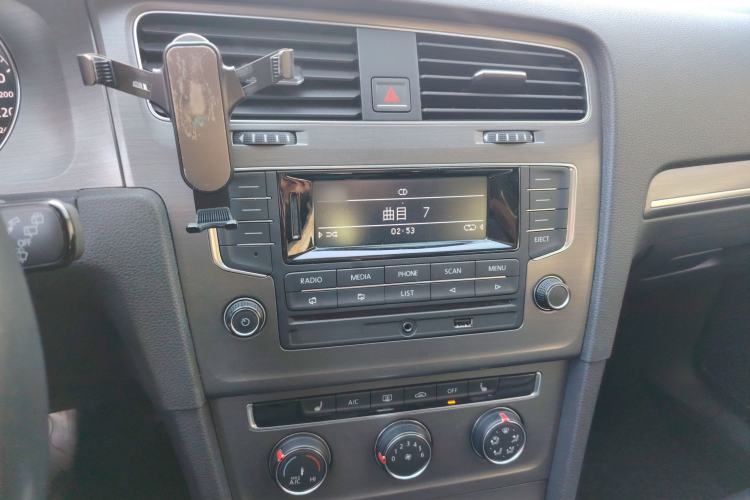 Used Volkswagen Golf 2015 1.4TSI Automatic Luxury Model
