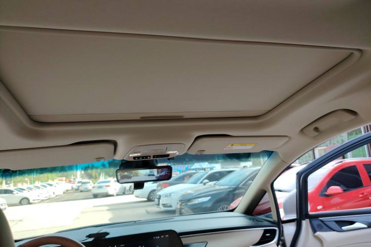 Used Buick GL8 2022 ES Landtrek 653T Luxury Edition