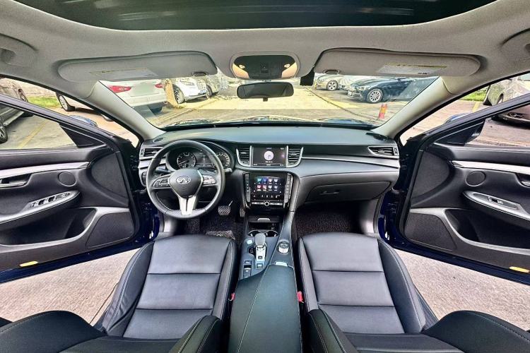 Used Infiniti QX50 2018 2.0T Two-Wheel-Drive Elite Edition
