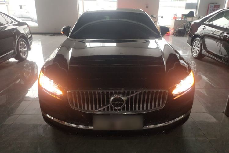 Used Volvo S90 2024 B5 Zhiyuan Luxury Edition
