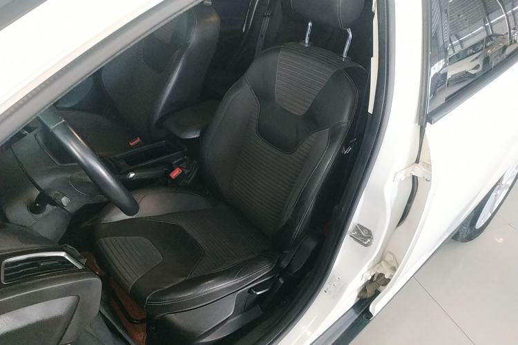 Used Ford Focus 2015 Hatchback 1.6L Automatic Fashion Edition