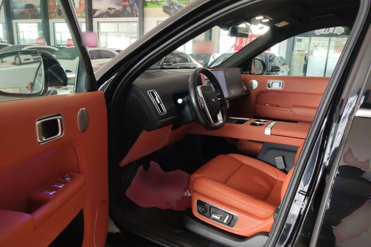 Used Li Auto L8 2023 Pro Model
