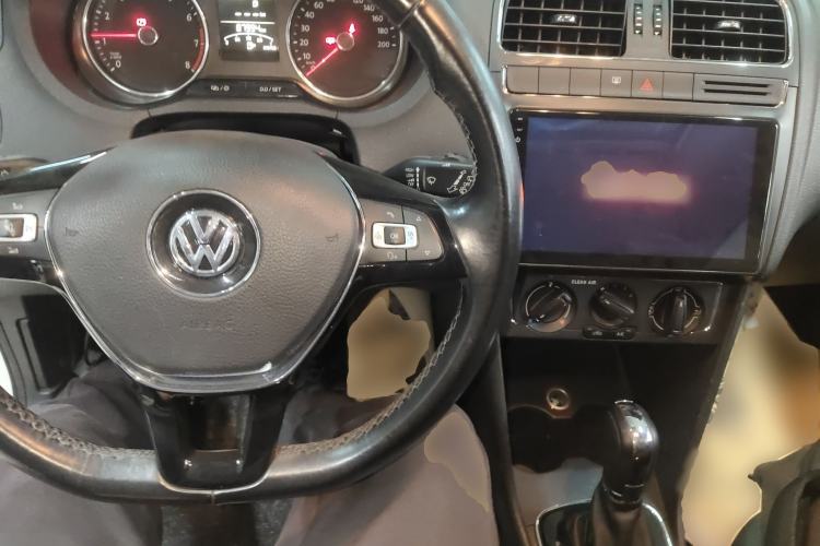 Used Volkswagen Polo 2016 1.6L Automatic Comfort Model
