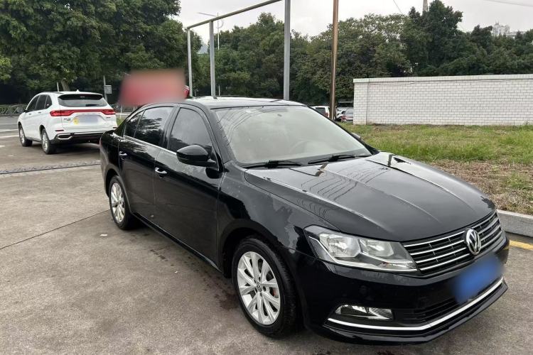 Used Volkswagen Lavida 2015 1.6L Manual Comfort Edition
