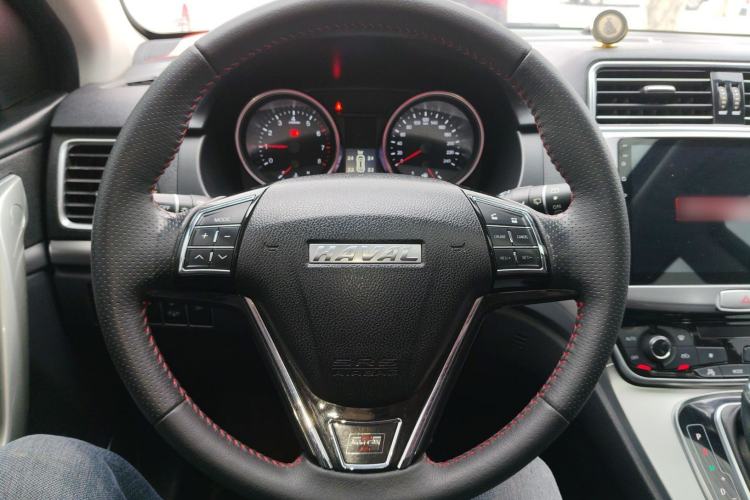 Used Haval H6 2015 Sport Edition 1.5T Automatic Two-Wheel Drive Luxury Model
