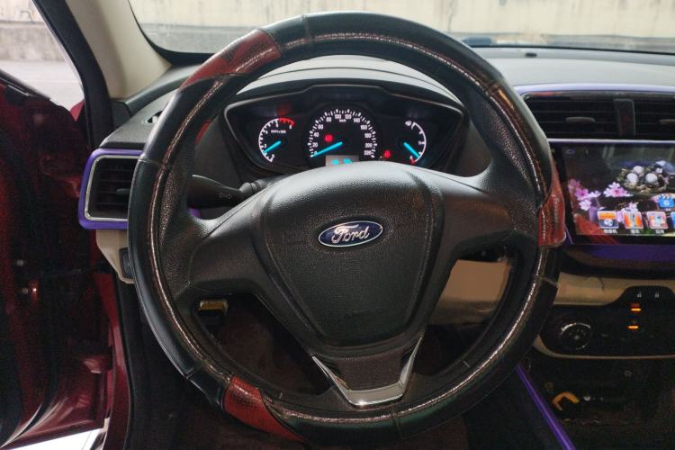 Used Ford Escort 2015 1.5L Manual Comfort Model
