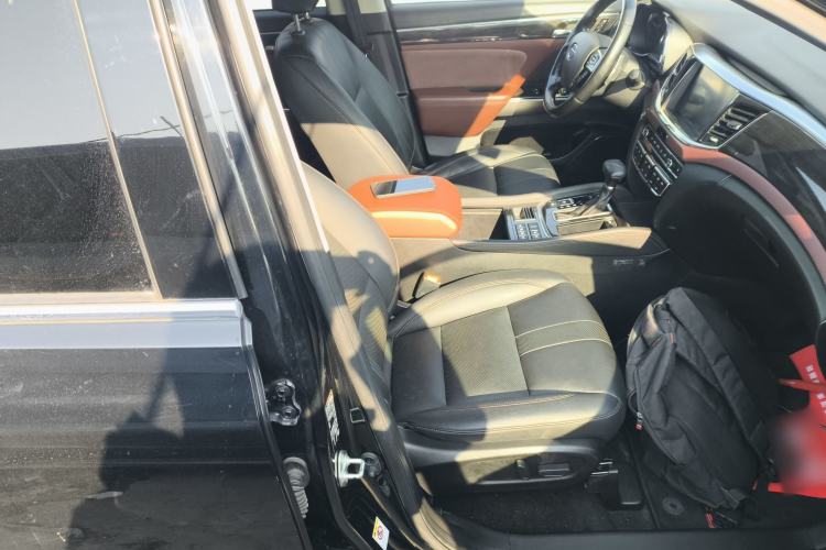 Used GAC Trumpchi GS8 2017 320T Two-Wheel Drive Luxury Smart Connectivity Version (7 Seats)