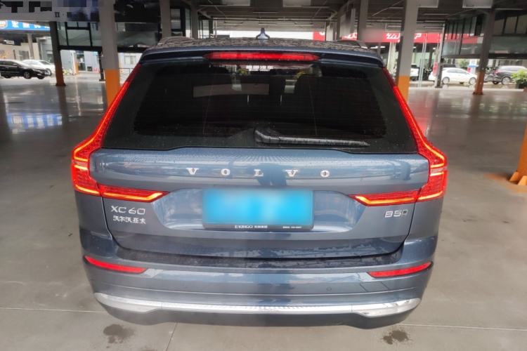 Used Volvo XC60 2022 B5 4x4 Zhiyi Luxury Edition
