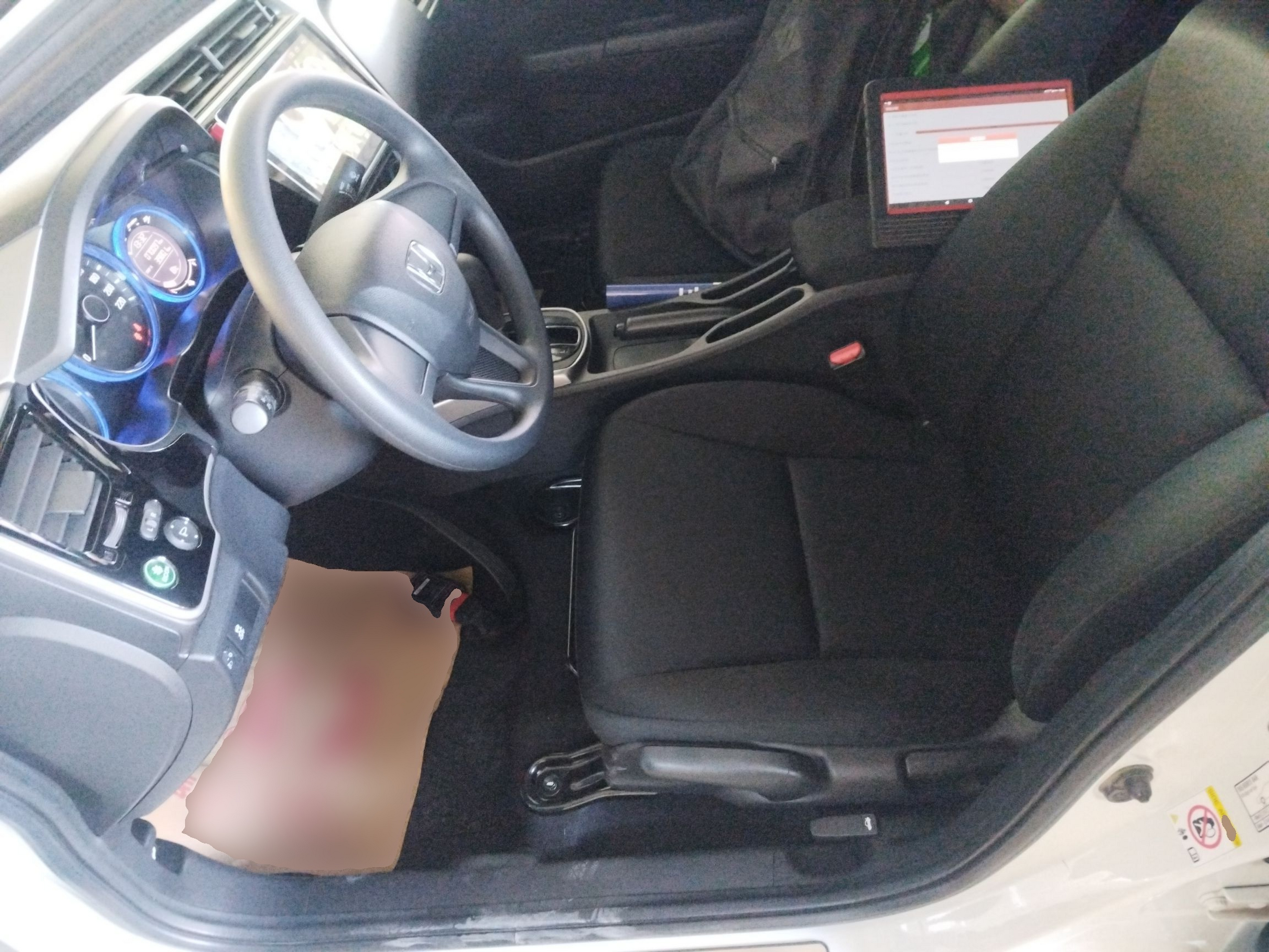 Переднее сиденье в автомобиле