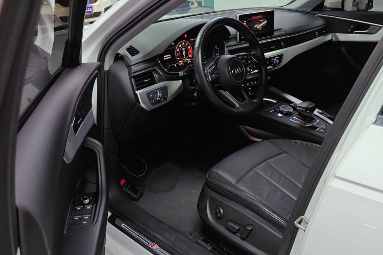 Used Audi A4L 2019 40 TFSI Fashion Edition China VI Emission Standard
