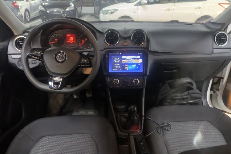 Used Volkswagen Jetta 2017 1.4L Manual Fashion Edition
