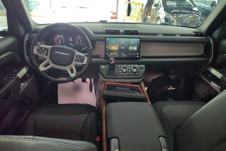 Used Land Rover Defender 2023 Facelift 110 3.0T P400 X-DYNAMIC HSE
