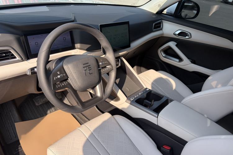 Used BYD Yuan UP 2025 Model 301KM Leading Version
